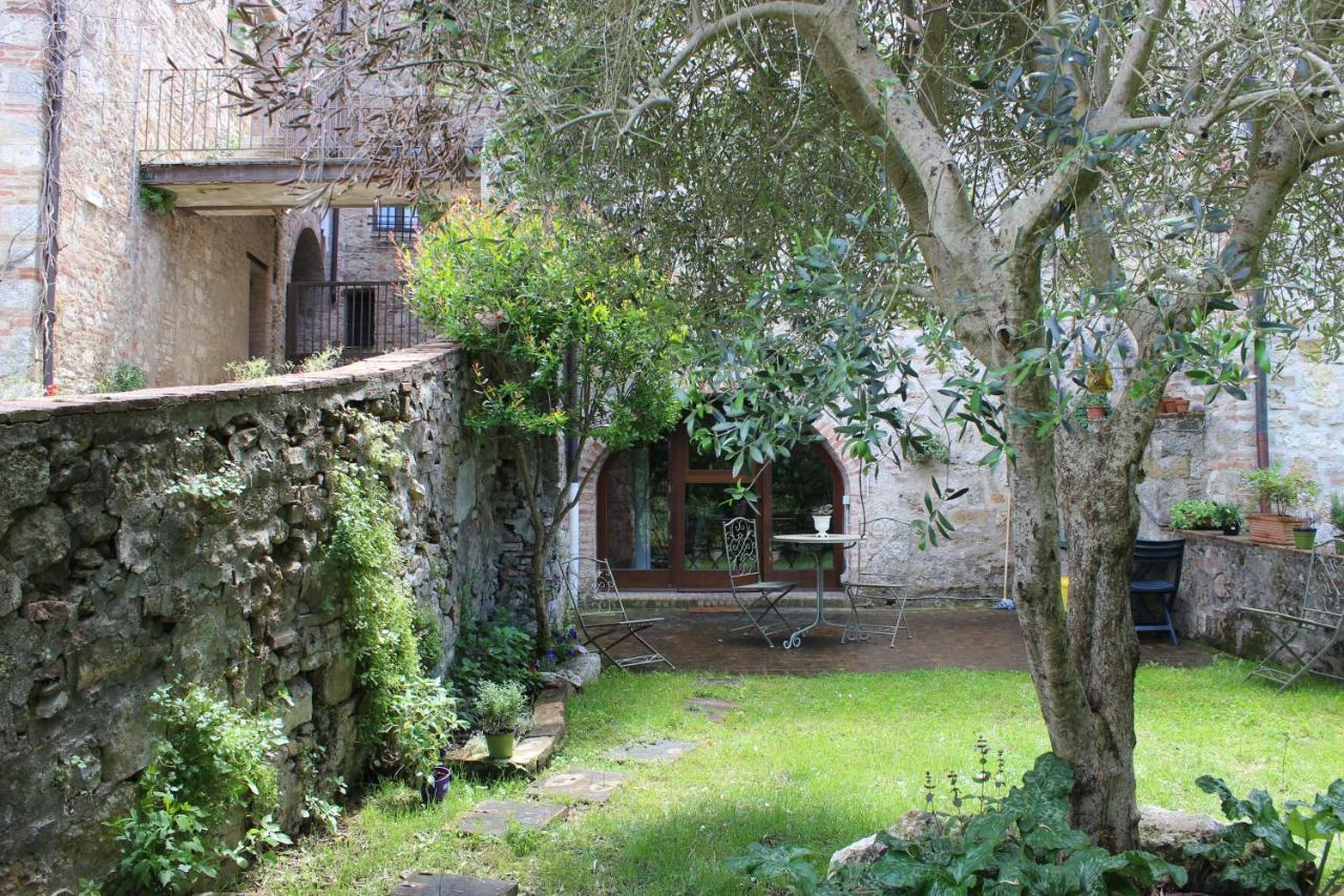 Guest House Il Giardino Colle Val D'Elsa Exteriör bild
